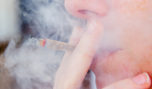 Polovica mladih izložena je pasivnom pušenju