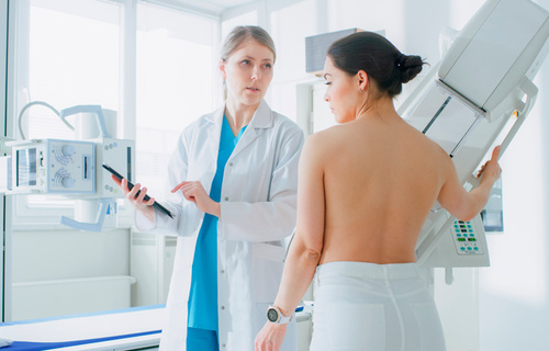 Usporedba između magnetne rezonancije dojki i kontrastne mamografije