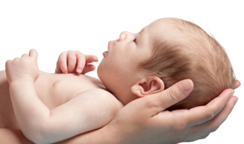 Prijelom lubanjskih kostiju i kefalhematom u novorođenčeta – prikaz bolesnika
